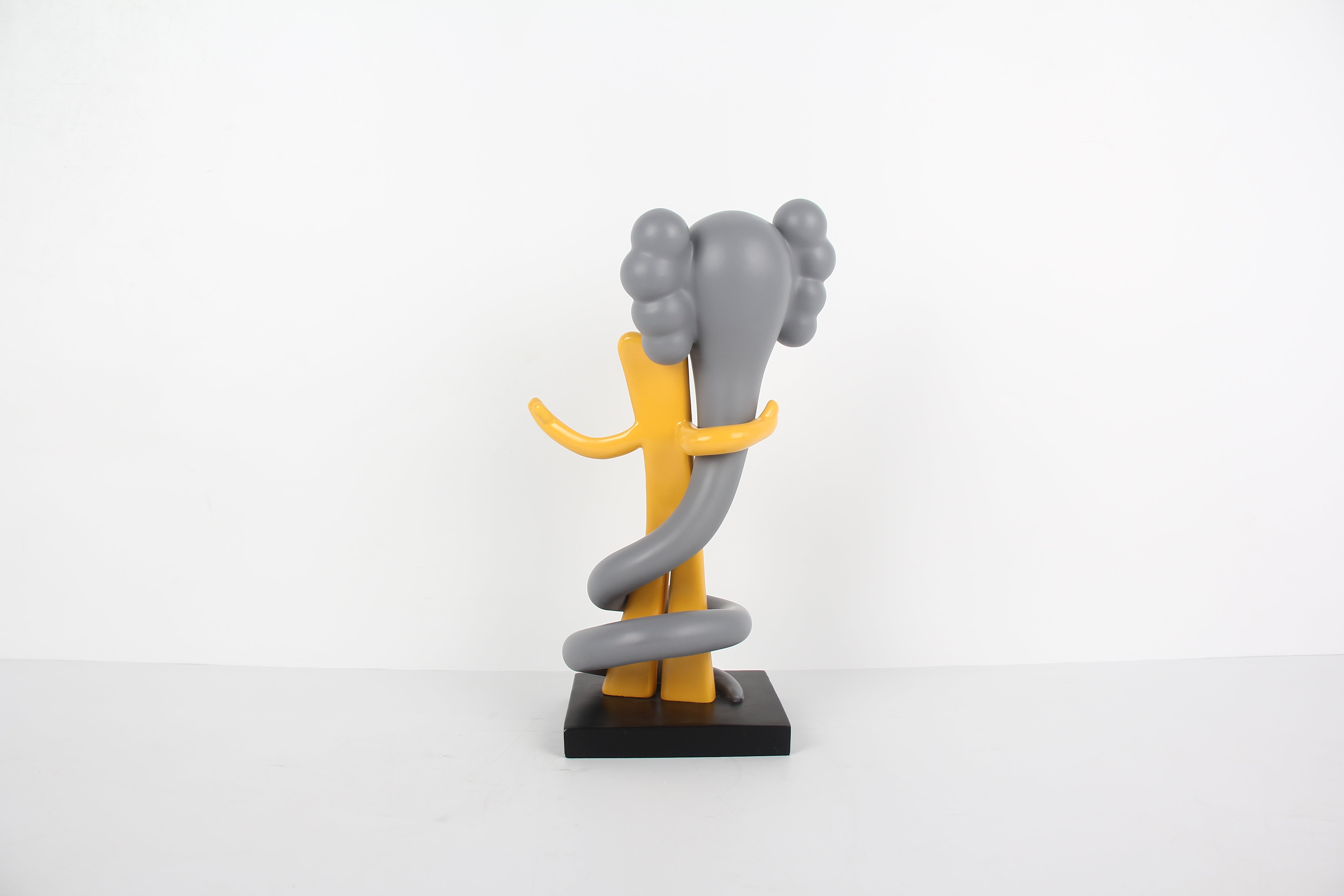 ARTISTIC KAWS SCULPTURE