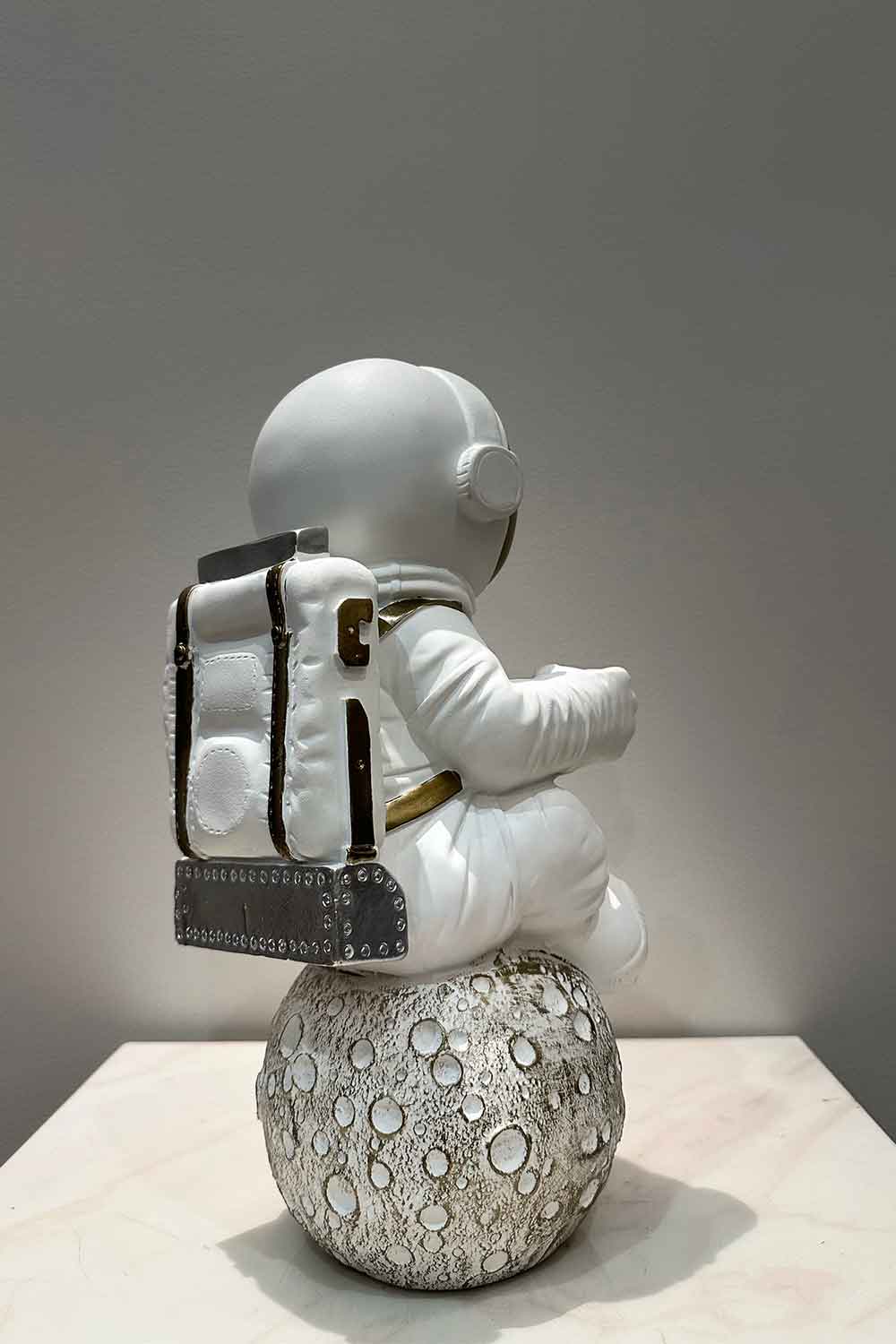 ASTRONAUT SCULPTURE